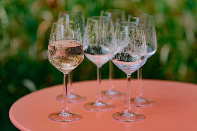 Emma-Britton-Meadow-Wine-Glass-Set